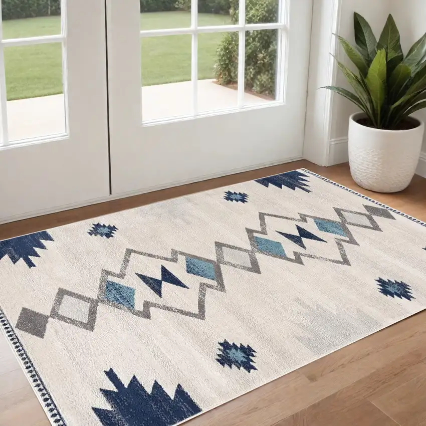 Cream Southwestern Dhurrie Area Rug Photo 2