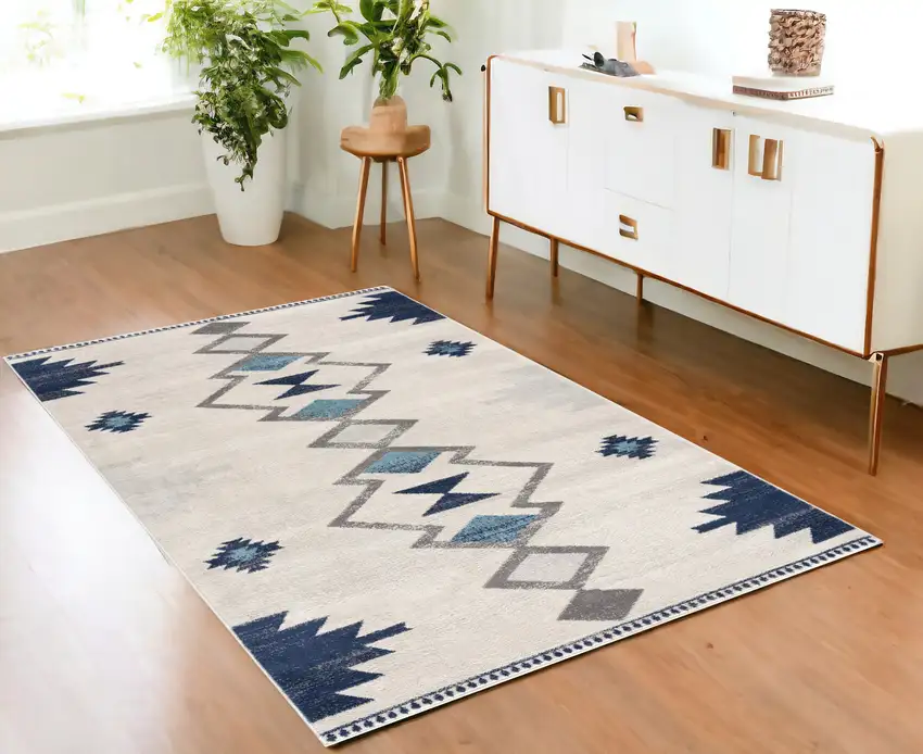 Cream Southwestern Dhurrie Area Rug Photo 1