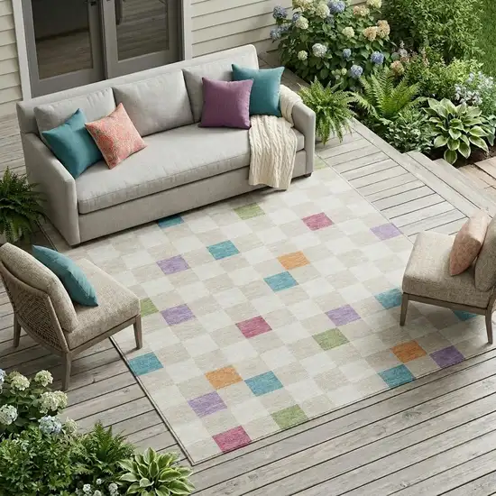 Pearl And Ivory Geometric Washable Indoor Outdoor Area Rug Photo 1