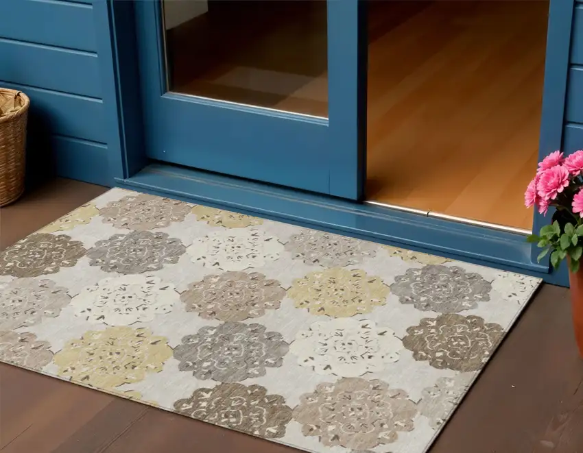 Pearl Ivory And Wheat Quatrefoil Washable Indoor Outdoor Area Rug Photo 1