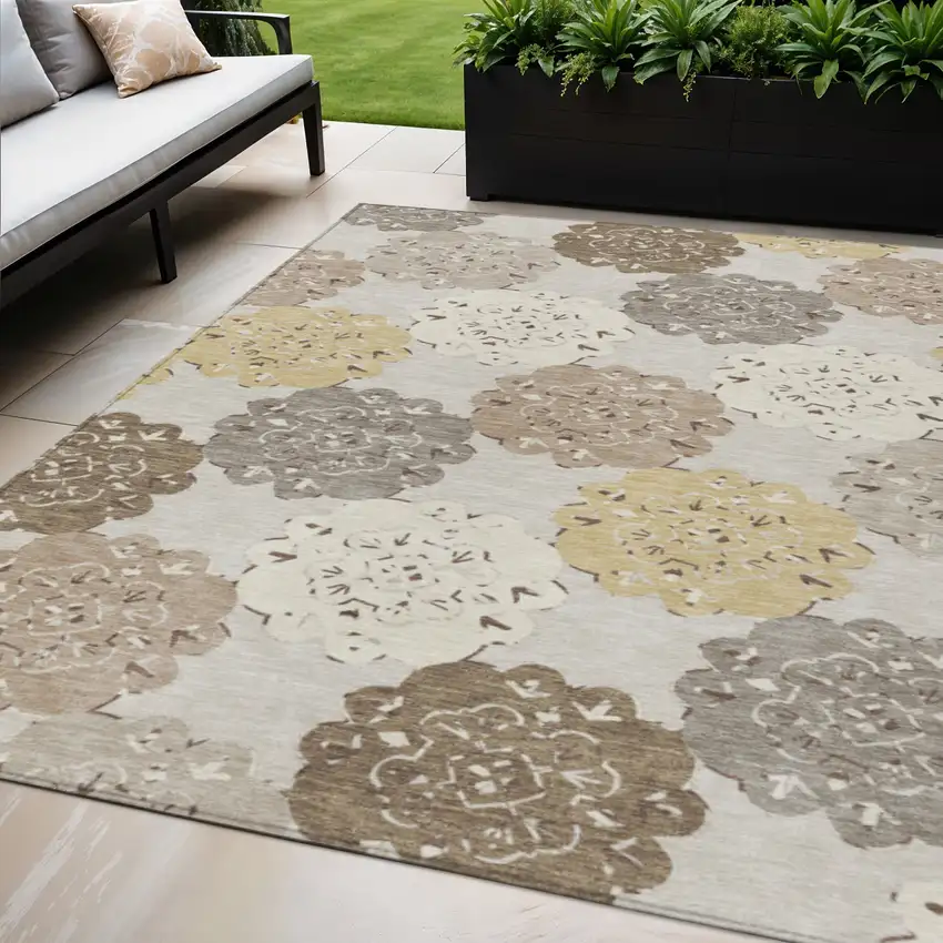 Pearl Ivory And Wheat Quatrefoil Washable Indoor Outdoor Area Rug Photo 1