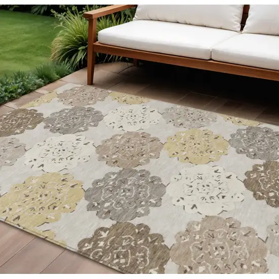 Pearl Ivory And Wheat Quatrefoil Washable Indoor Outdoor Area Rug Photo 1