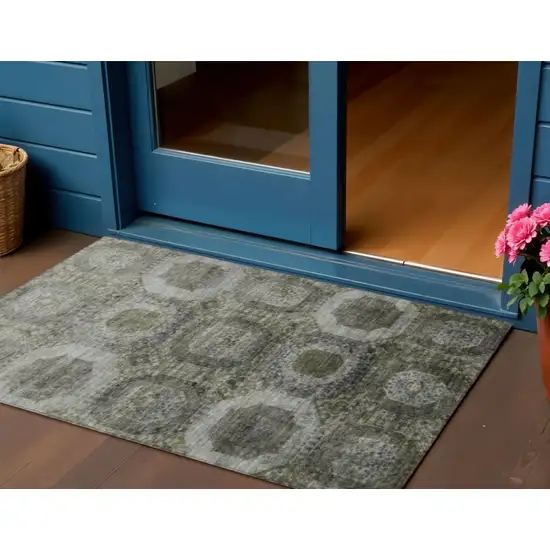 Pewter And Silver Medallion Washable Indoor Outdoor Area Rug Photo 2