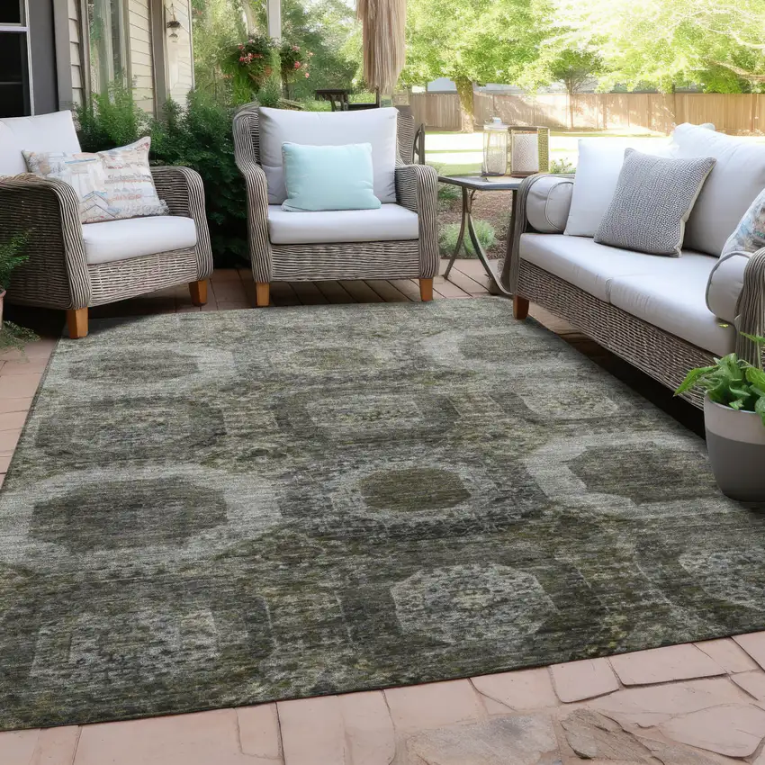 Pewter And Silver Medallion Washable Indoor Outdoor Area Rug Photo 5