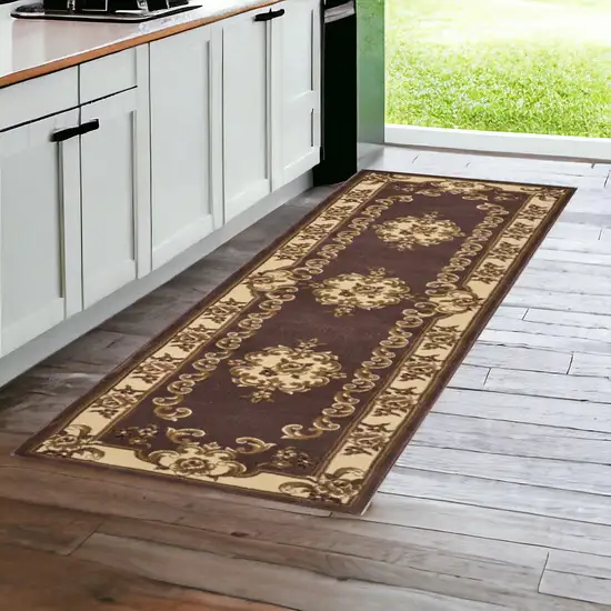 2' X 8' Plum Or Ivory Medallion Runner Rug Photo 1
