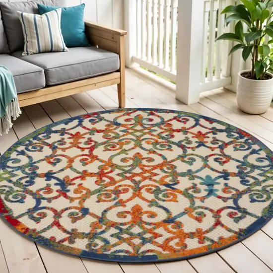 5' Ivory And Blue Round Indoor Outdoor Area Rug Photo 2