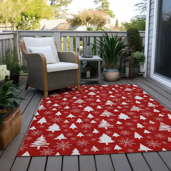 Red And Ivory Botanical Leaves Washable Indoor Outdoor Area Rug Photo 8