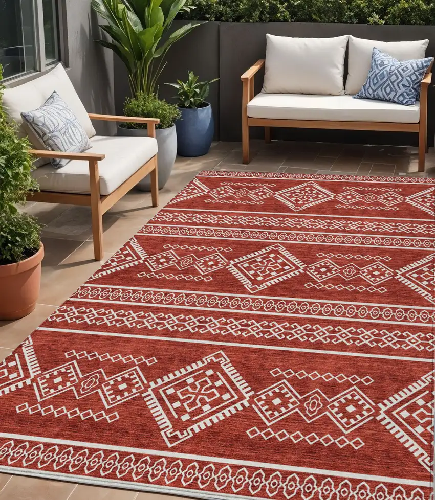 Red And Ivory Southwestern Washable Indoor Outdoor Area Rug Photo 1