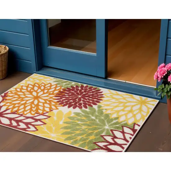 Red And Ivory Indoor Outdoor Area Rug Photo 2