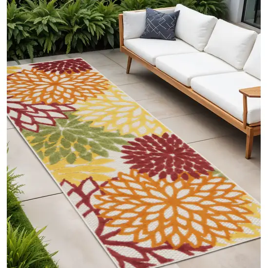 8' Red And Ivory Indoor Outdoor Runner Rug Photo 2