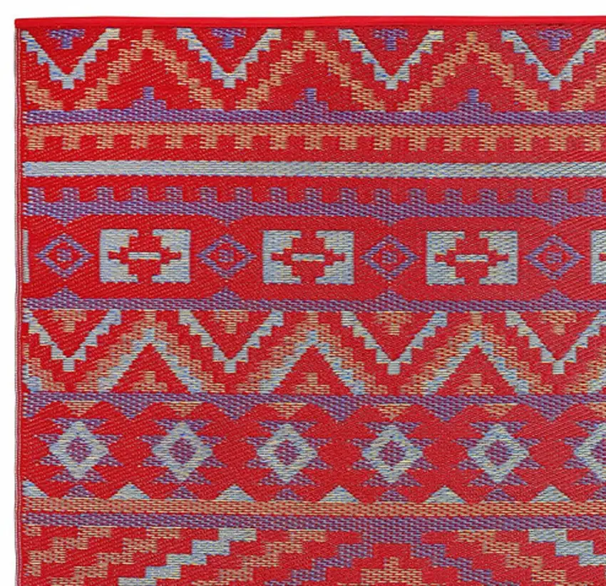 Red Geometric Indoor Outdoor Area Rug Photo 5