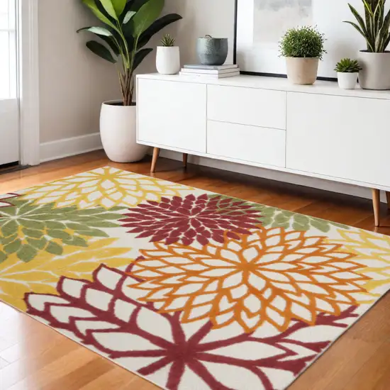 Green And Ivory Indoor Outdoor Area Rug Photo 1