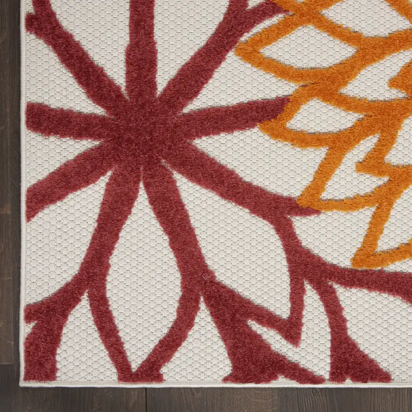 Green And Ivory Handmade Indoor Outdoor Area Rug Photo 9