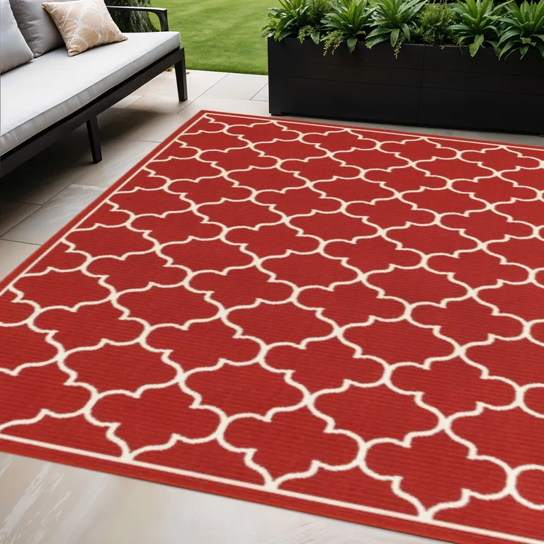 Red and Ivory Trellis Indoor Outdoor Area Rug Photo 4