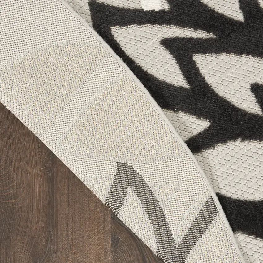 4' Black And White Round Indoor Outdoor Area Rug Photo 5