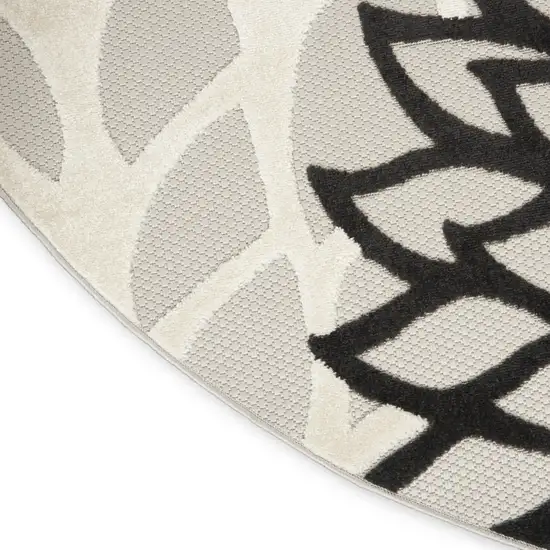 4' Black And White Round Indoor Outdoor Area Rug Photo 9