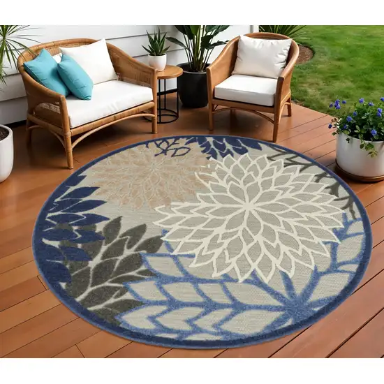 8' Blue And Gray Round Indoor Outdoor Area Rug Photo 2