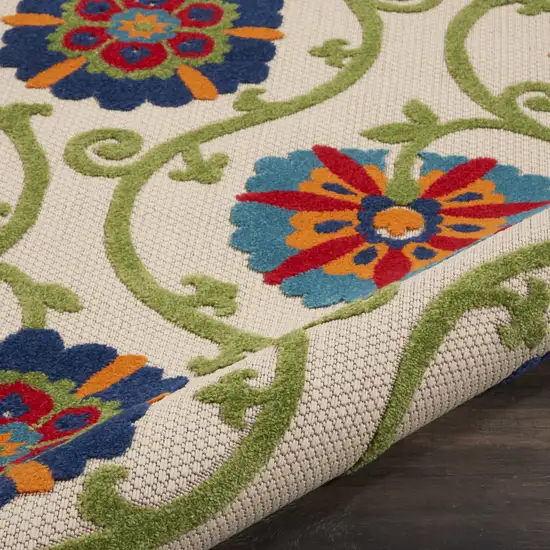 8' Ivory And Blue Round Indoor Outdoor Area Rug Photo 9