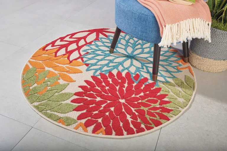Round Green Floral Indoor Outdoor Area Rug Photo 4