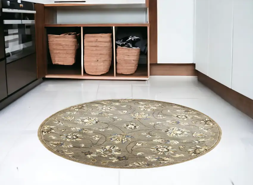 Grey Floral Vine Wool Indoor Area Rug Photo 1