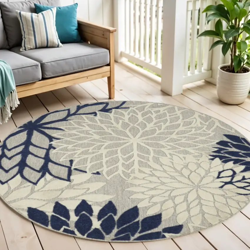 5' Ivory And Blue Round Indoor Outdoor Area Rug Photo 2