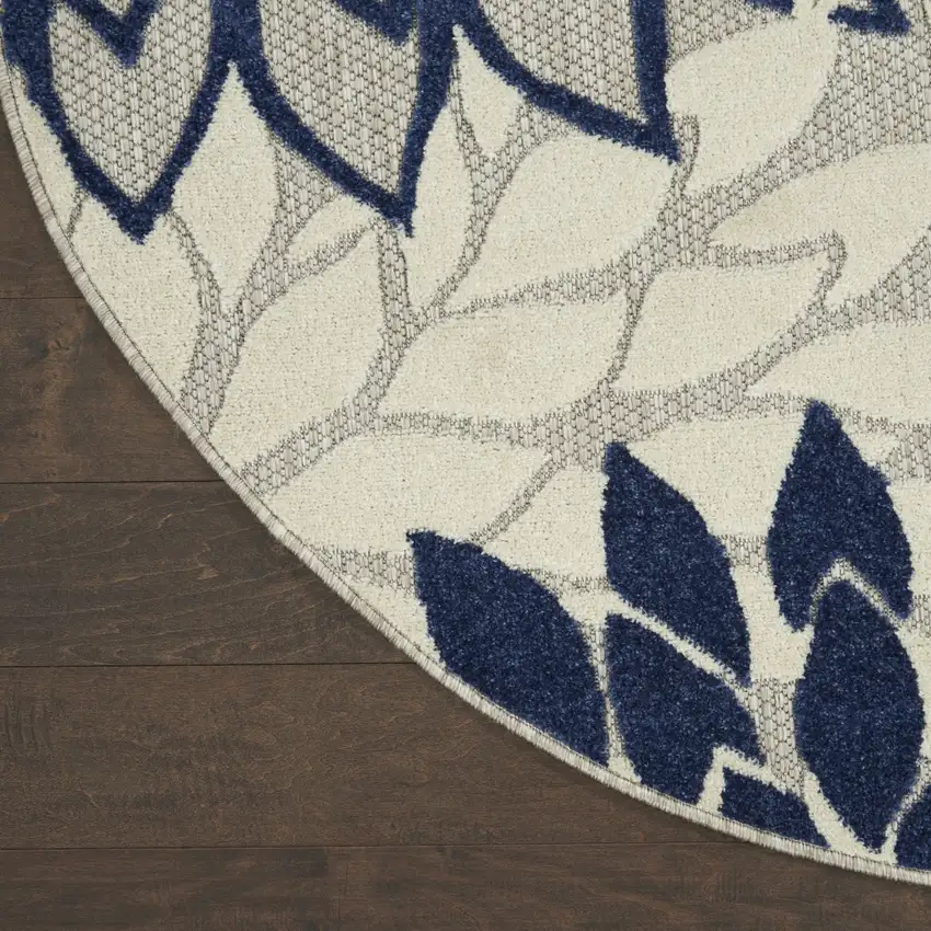 8' Ivory And Blue Round Indoor Outdoor Area Rug Photo 5