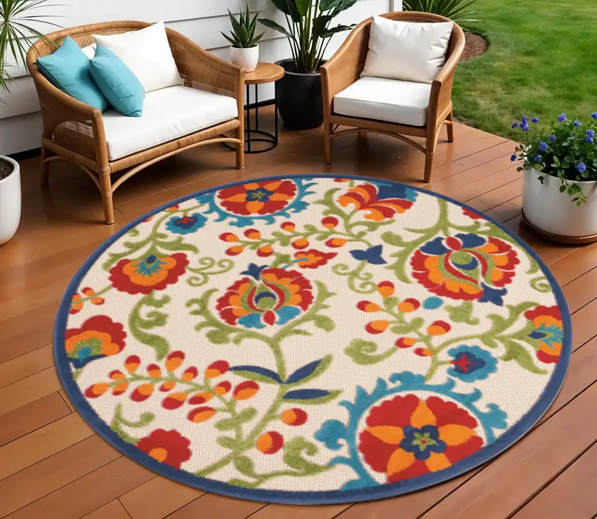 8' Green And Ivory Round Indoor Outdoor Area Rug Photo 2