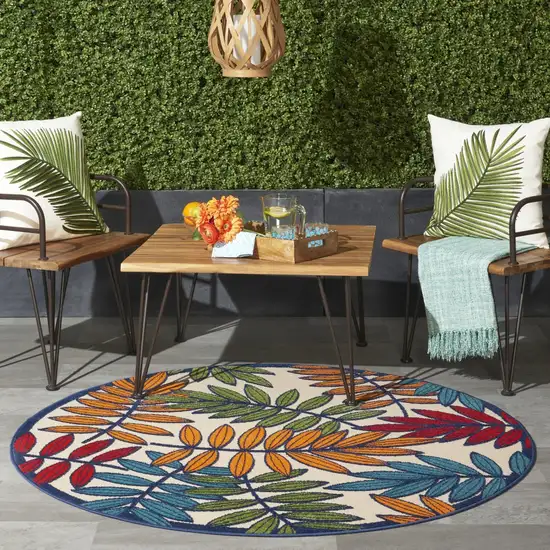 Round Multicolored Leaves Indoor Outdoor Area Rug Photo 8