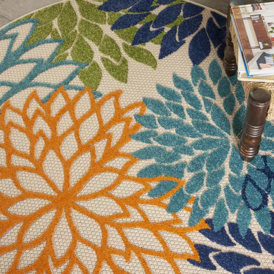 4' Ivory And Blue Round Indoor Outdoor Area Rug Photo 9