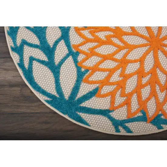 4' Ivory And Blue Round Indoor Outdoor Area Rug Photo 5