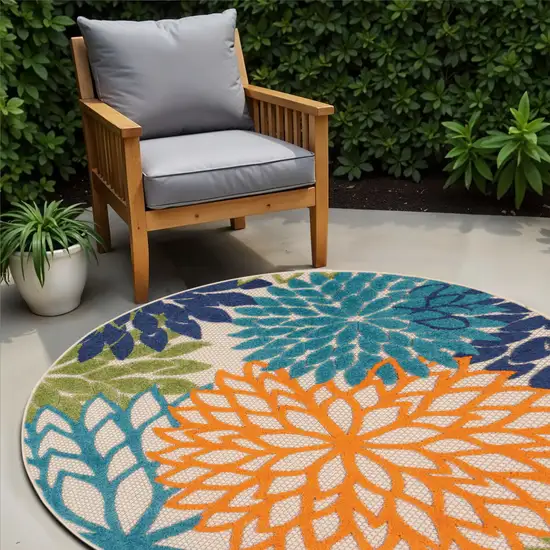 Ivory And Blue Round Floral Indoor Outdoor Area Rug Photo 1