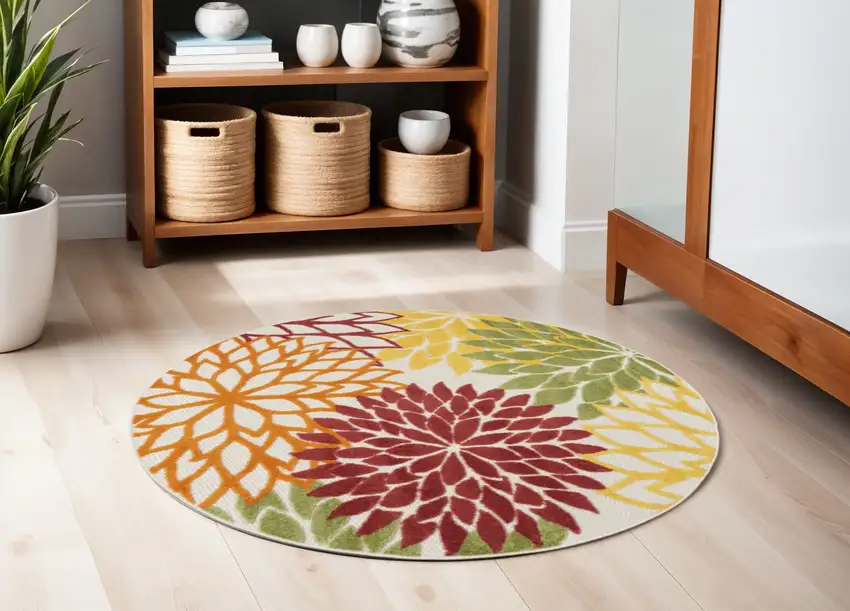 5' Green And Ivory Round Indoor Outdoor Area Rug Photo 2