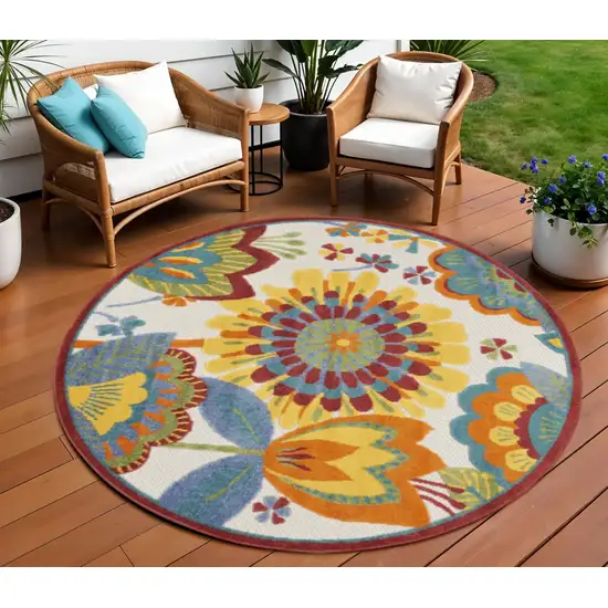 8' Yellow And Ivory Round Indoor Outdoor Area Rug Photo 2
