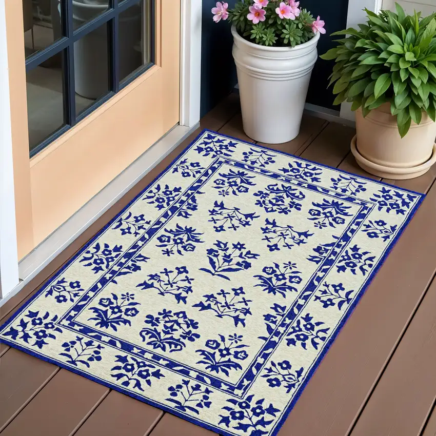 Blue Floral Handmade Indoor Outdoor Area Rug Photo 1