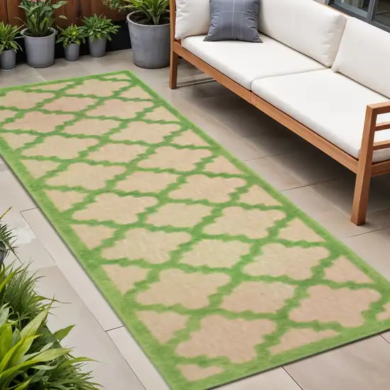 Green Geometric Stain Resistant Indoor Outdoor Area Rug Photo 1