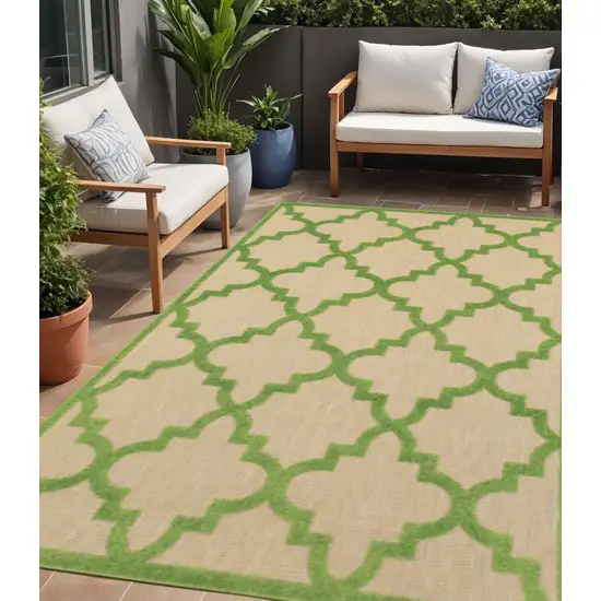 Green Geometric Stain Resistant Indoor Outdoor Area Rug Photo 1