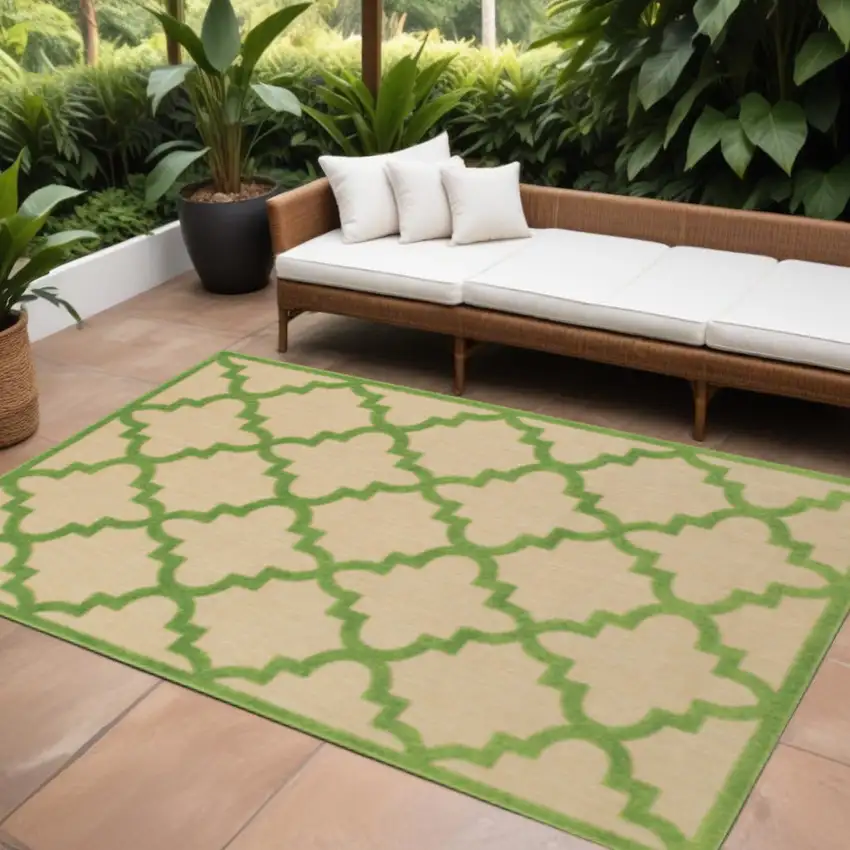 Green Geometric Stain Resistant Indoor Outdoor Area Rug Photo 1