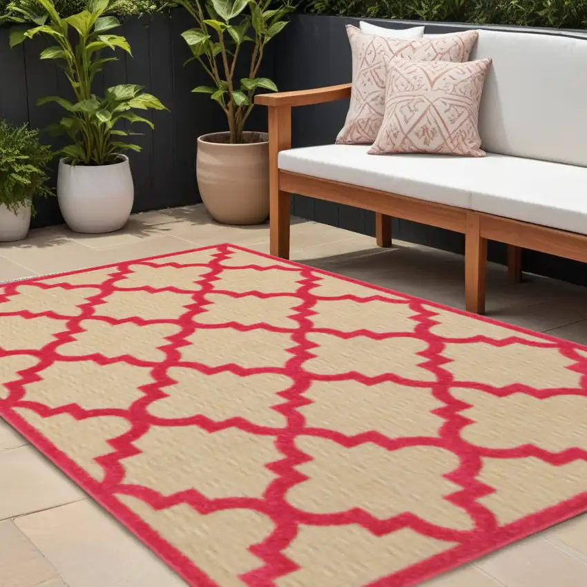 Red Geometric Stain Resistant Indoor Outdoor Area Rug Photo 1