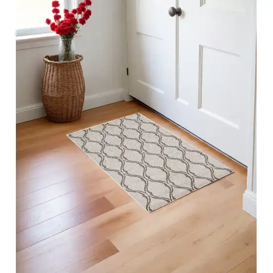 Sand Wavy Line Pattern Accent Rug Photo 1