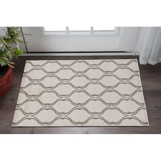 Sand Wavy Line Pattern Accent Rug Photo 1
