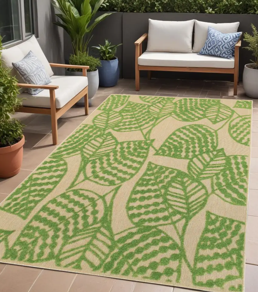 Green Floral Indoor Outdoor Area Rug Photo 1