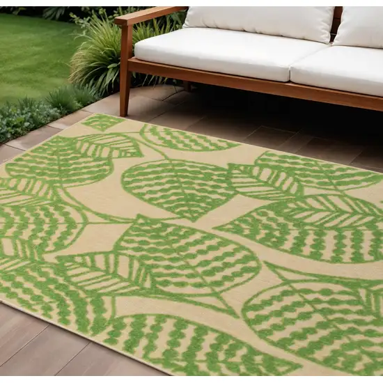 Green Floral Indoor Outdoor Area Rug Photo 2