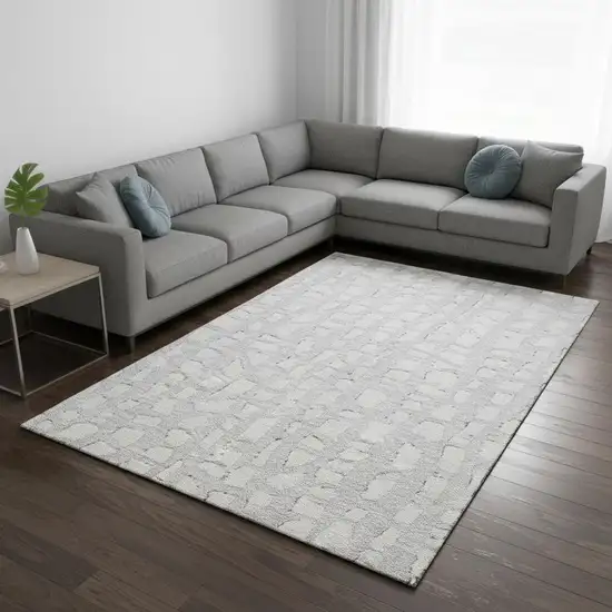 Silver And Ivory Cobblestone Washable Area Rug With UV Protection Photo 2