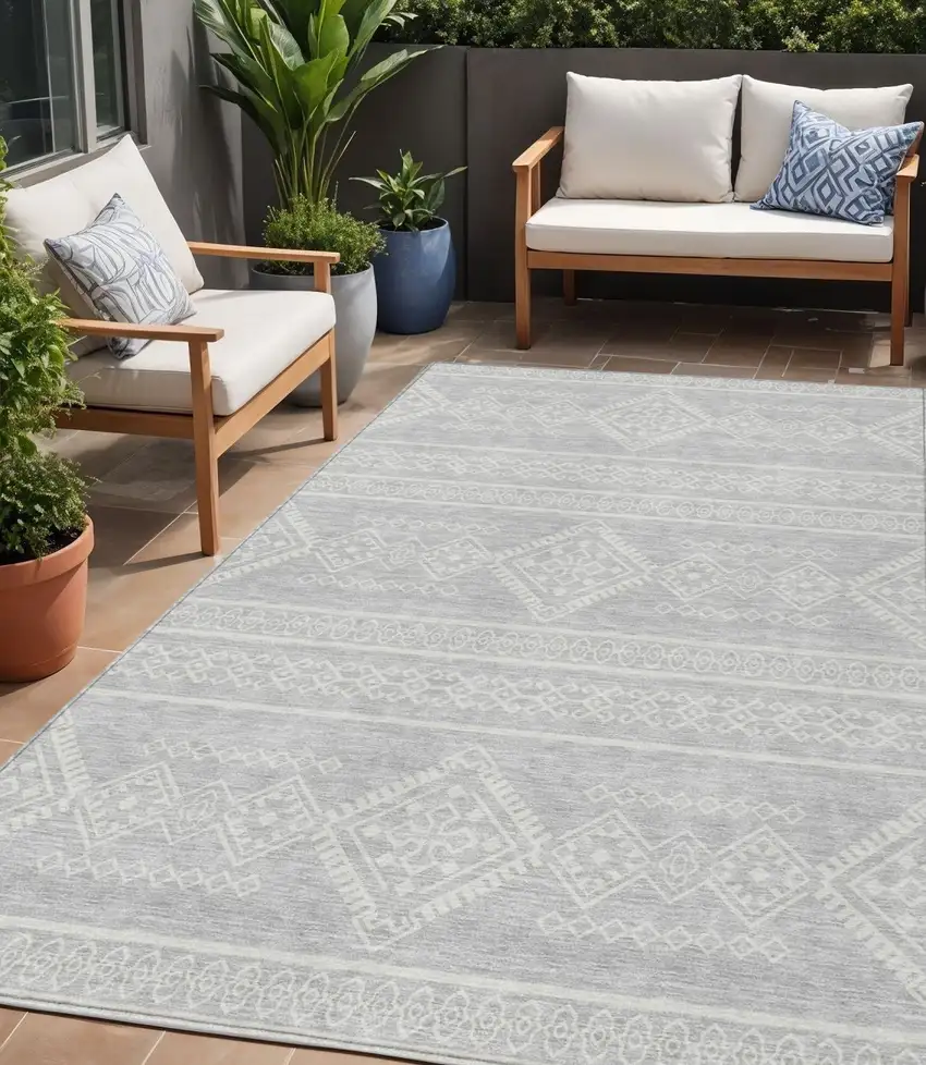 Silver And Ivory Southwestern Washable Indoor Outdoor Area Rug Photo 1