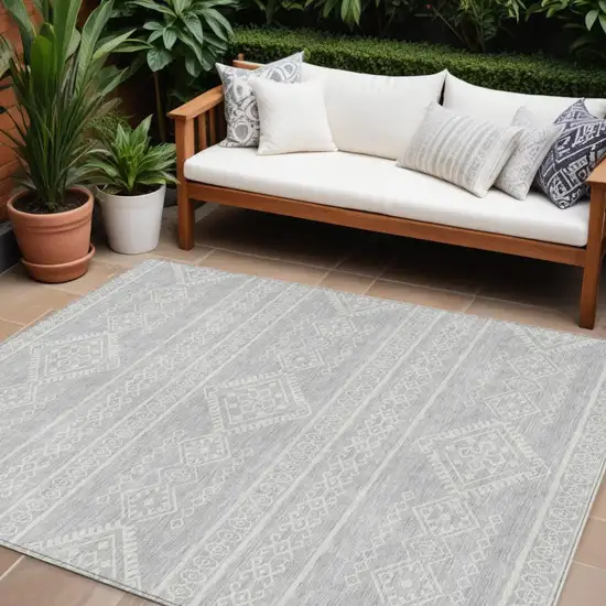 Silver And Ivory Southwestern Washable Indoor Outdoor Area Rug Photo 1