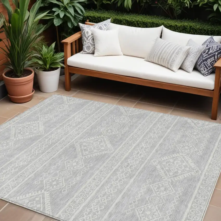 Silver And Ivory Southwestern Washable Indoor Outdoor Area Rug Photo 1
