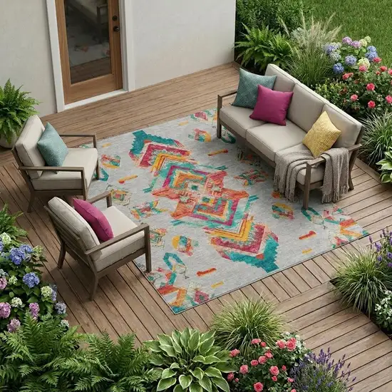 Silver And Ivory Tribal Washable Indoor Outdoor Area Rug Photo 1