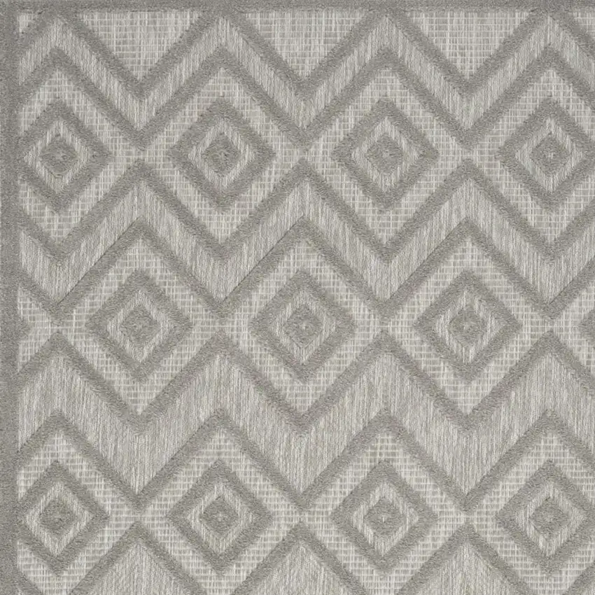 Gray Indoor Outdoor Area Rug Photo 9