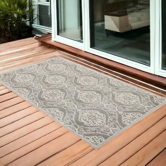 3'X5' Silver Grey Machine Woven Uv Treated Floral Ogee Indoor Outdoor Area Rug Photo 1