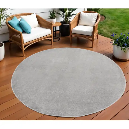 Gray Round Indoor Outdoor Area Rug Photo 1